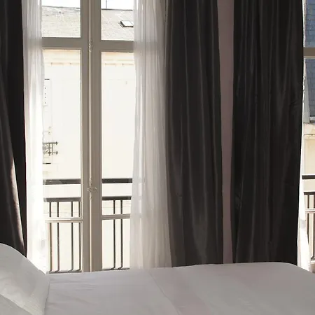 La Petite Cour 호텔 3*